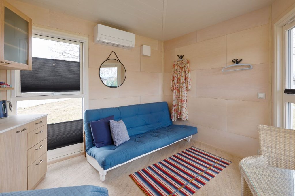 MinuSadam puhkemajade kämpingumaja no 3 sisustus. The interior and furnishing of MinuSadam Getaway camping-house no 3